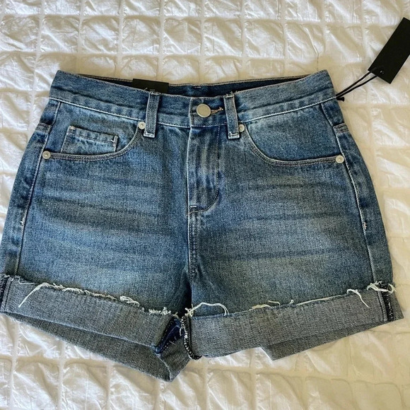 BlankNYC The barrow denim cutoff shorts - Picture 1 of 10